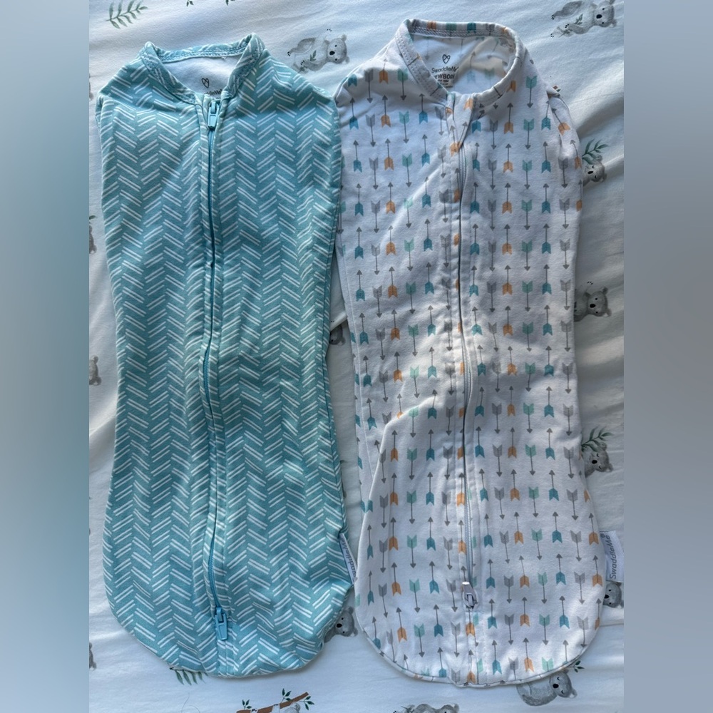 SwaddleMe Newborn Swaddle with Blue and Tan Pattern